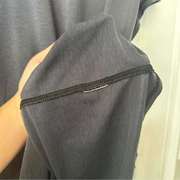 Old Navy Active Go-Dry Athletic Scoop neck Tshirt - Picture 8 of 8